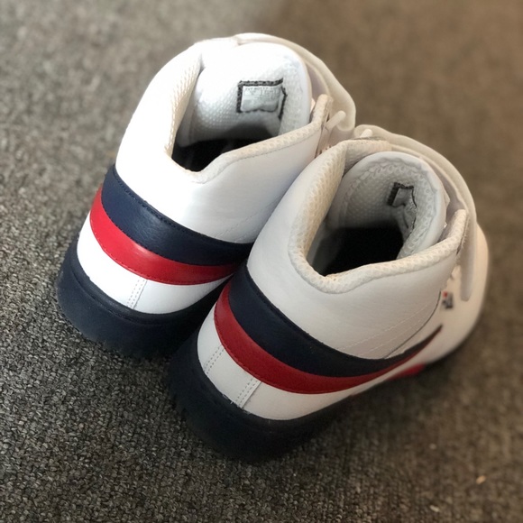 FILA FILA FILA!! Released ➡️ 2019 - Picture 4 of 5